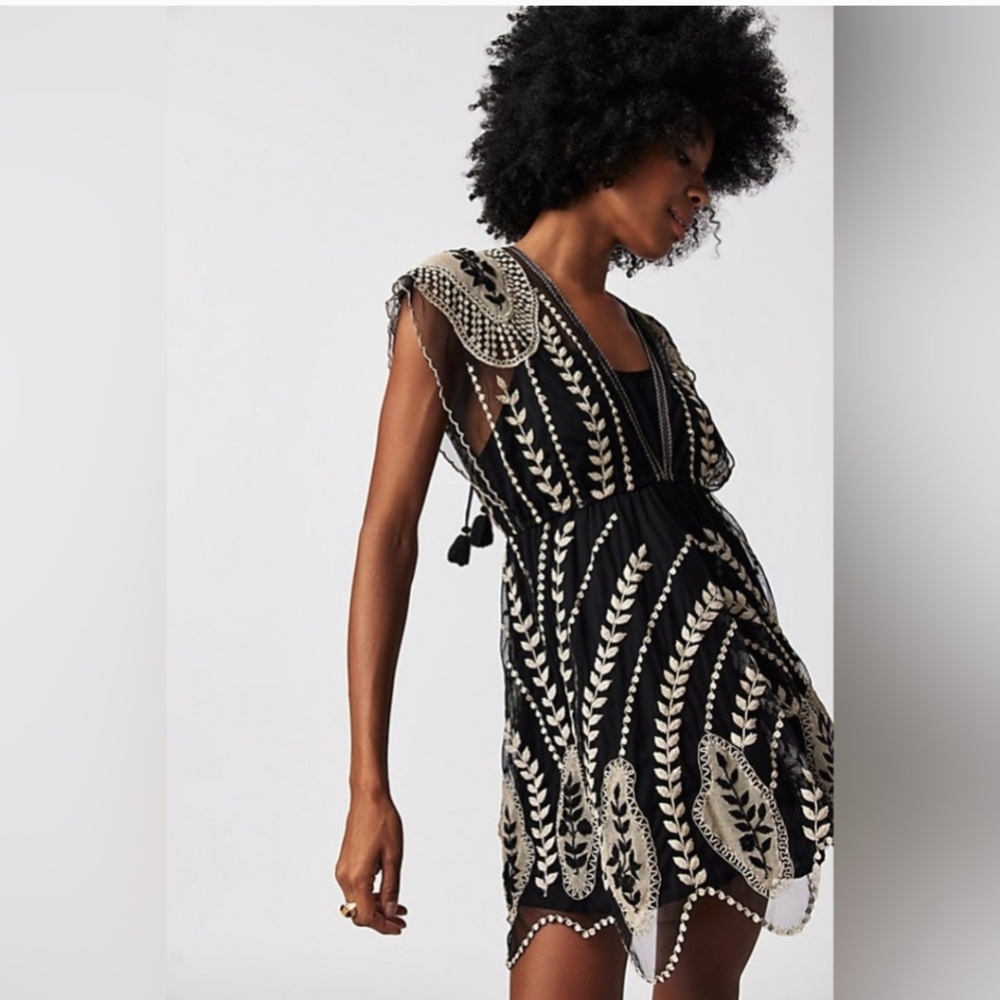 FREE PEOPLE Ollari Ethereal Lace Mini Black Dress NWT Large